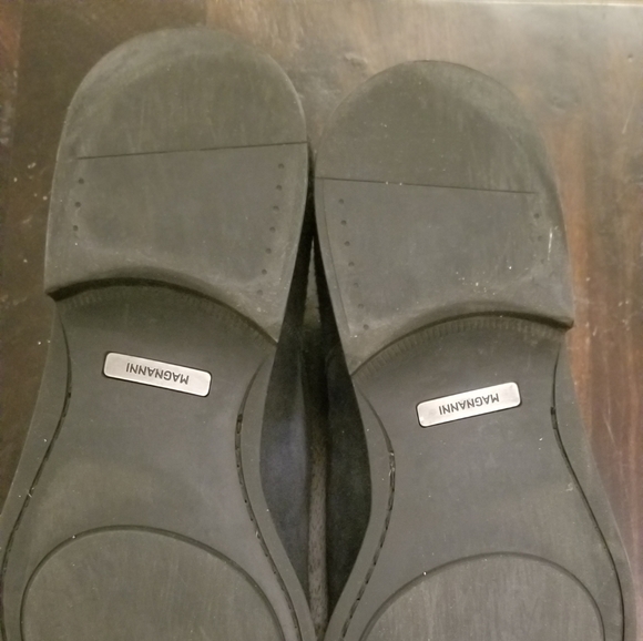 Shoes - Picture 2 of 3